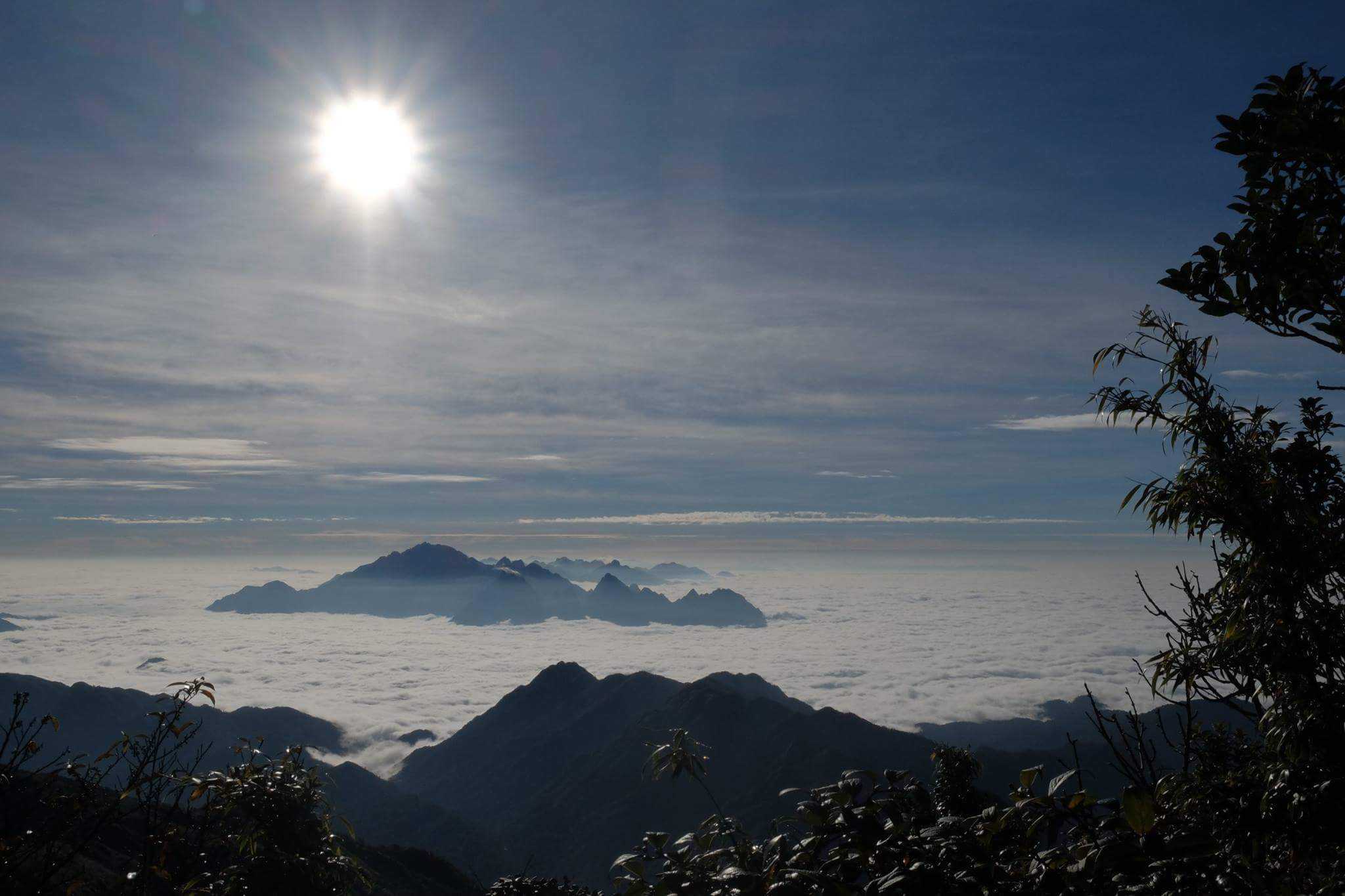 Ngắm biển mây trên đỉnh Pu Ta Leng